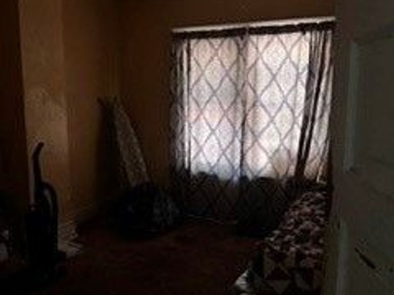 669 E 117th Street, Cleveland, OH 44108 Photo 9