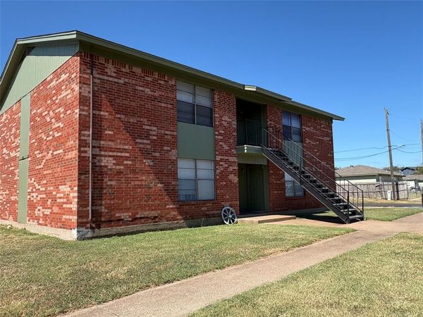 1714 Short Street , Unit D, Cleburne, TX 76033