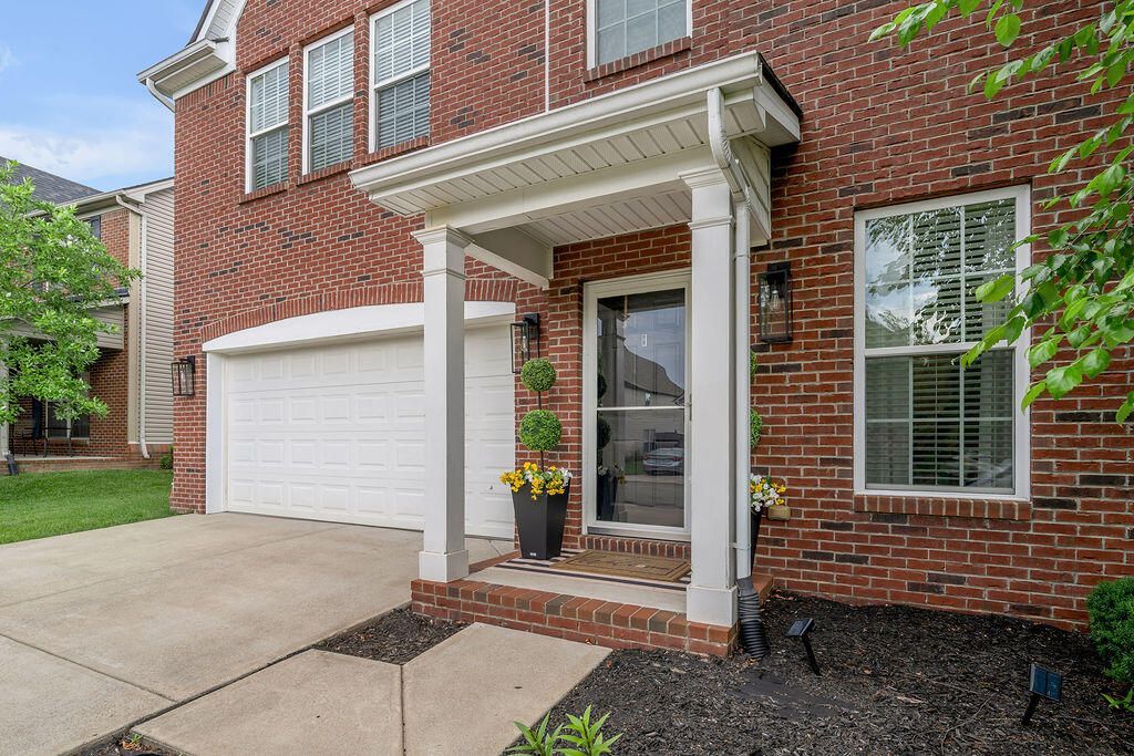 608 Bunchberry Row, Lexington, KY 40509 Main Photo