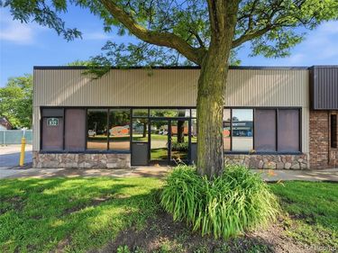 832 W 11 Mile Road, Madison Heights, MI 48071