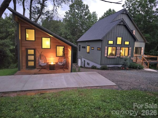 18 Baker Place, Arden, NC 28704