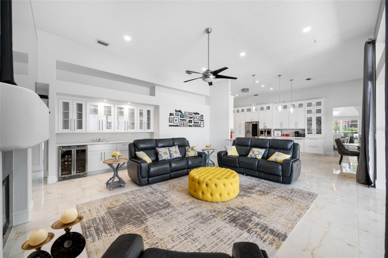 9801 Compass Point Way, Tampa, FL 33615 Photo