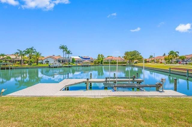 9801 Compass Point Way, Tampa, FL 33615 Photo