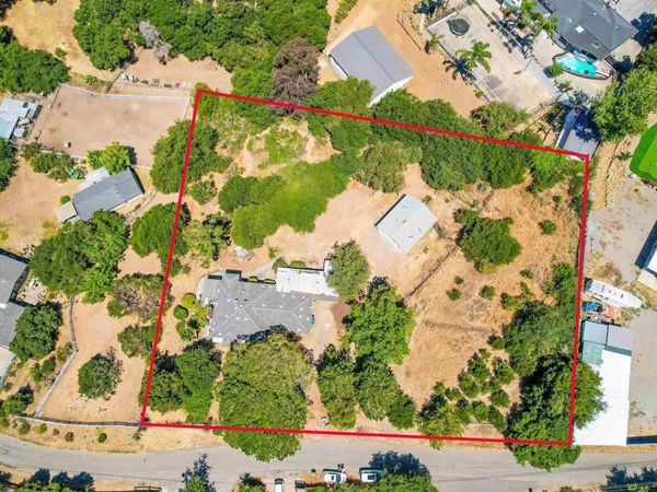 26027 Clover Rd, Hayward, CA 94542