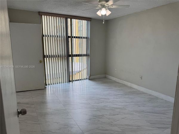 11800 SW 18th St , Unit 322-4, Miami, FL 33175