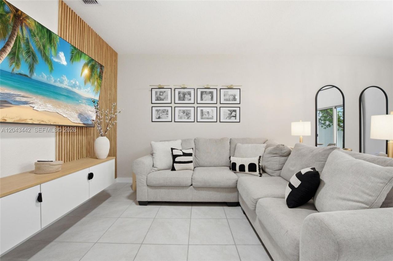 1774 SE 9th Ave , Unit 1774, Homestead, FL 33034 Photo