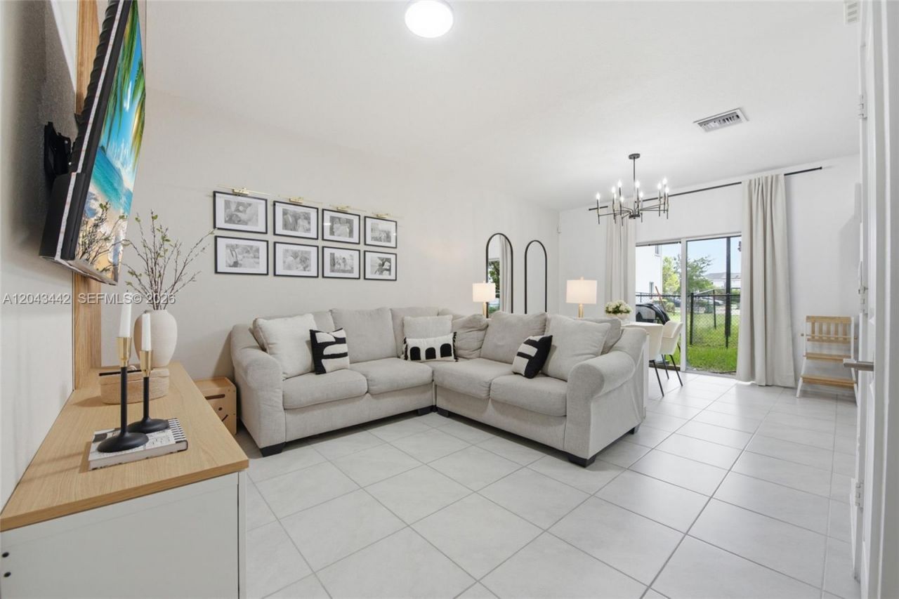 1774 SE 9th Ave , Unit 1774, Homestead, FL 33034 Photo