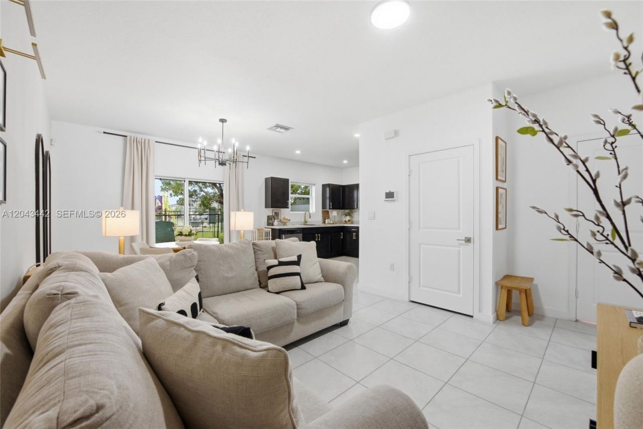 1774 SE 9th Ave , Unit 1774, Homestead, FL 33034 Photo