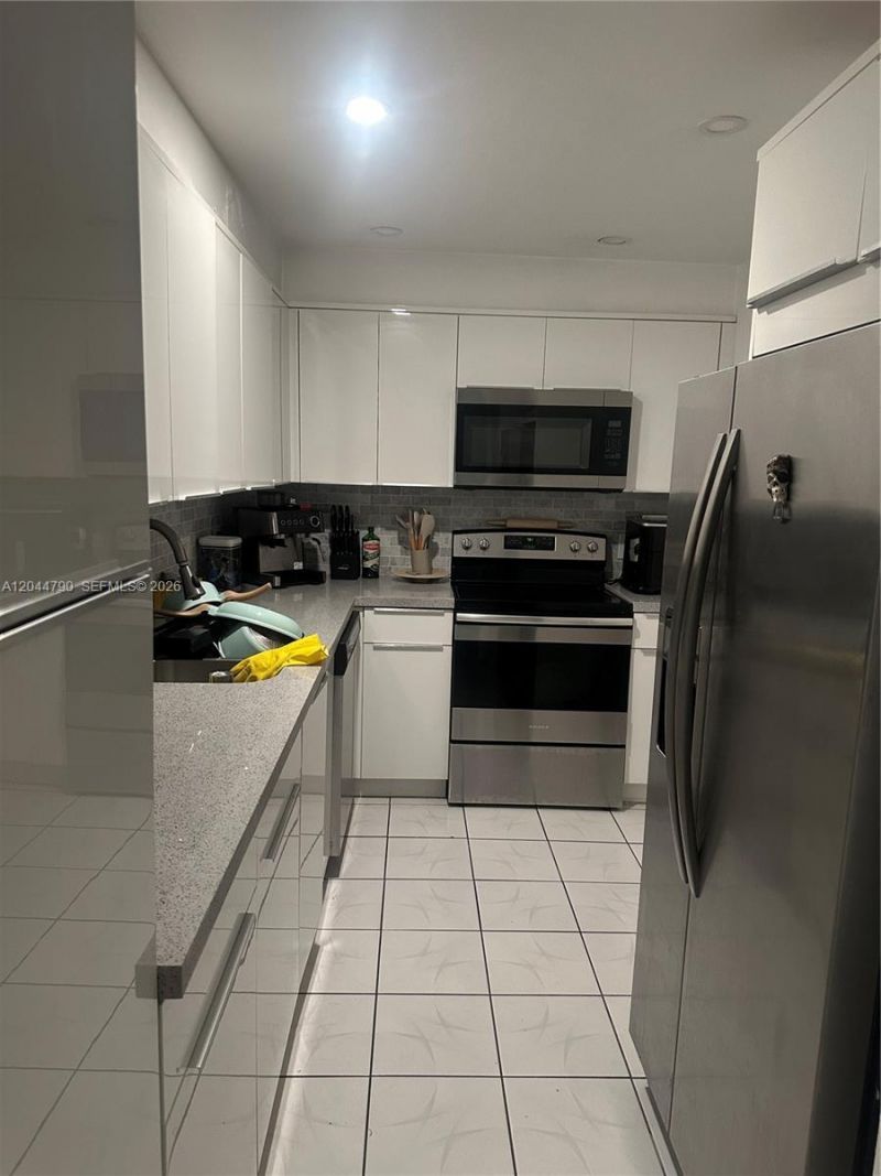 9225 Collins Ave , Unit 303, Surfside, FL 33154 Photo