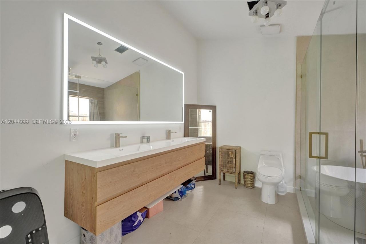 19473 NW 24th Pl , Pembroke Pines, FL 33029 Photo