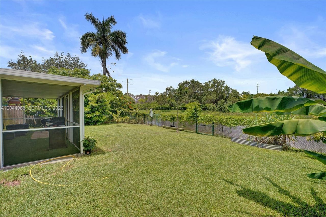 19473 NW 24th Pl , Pembroke Pines, FL 33029 Photo