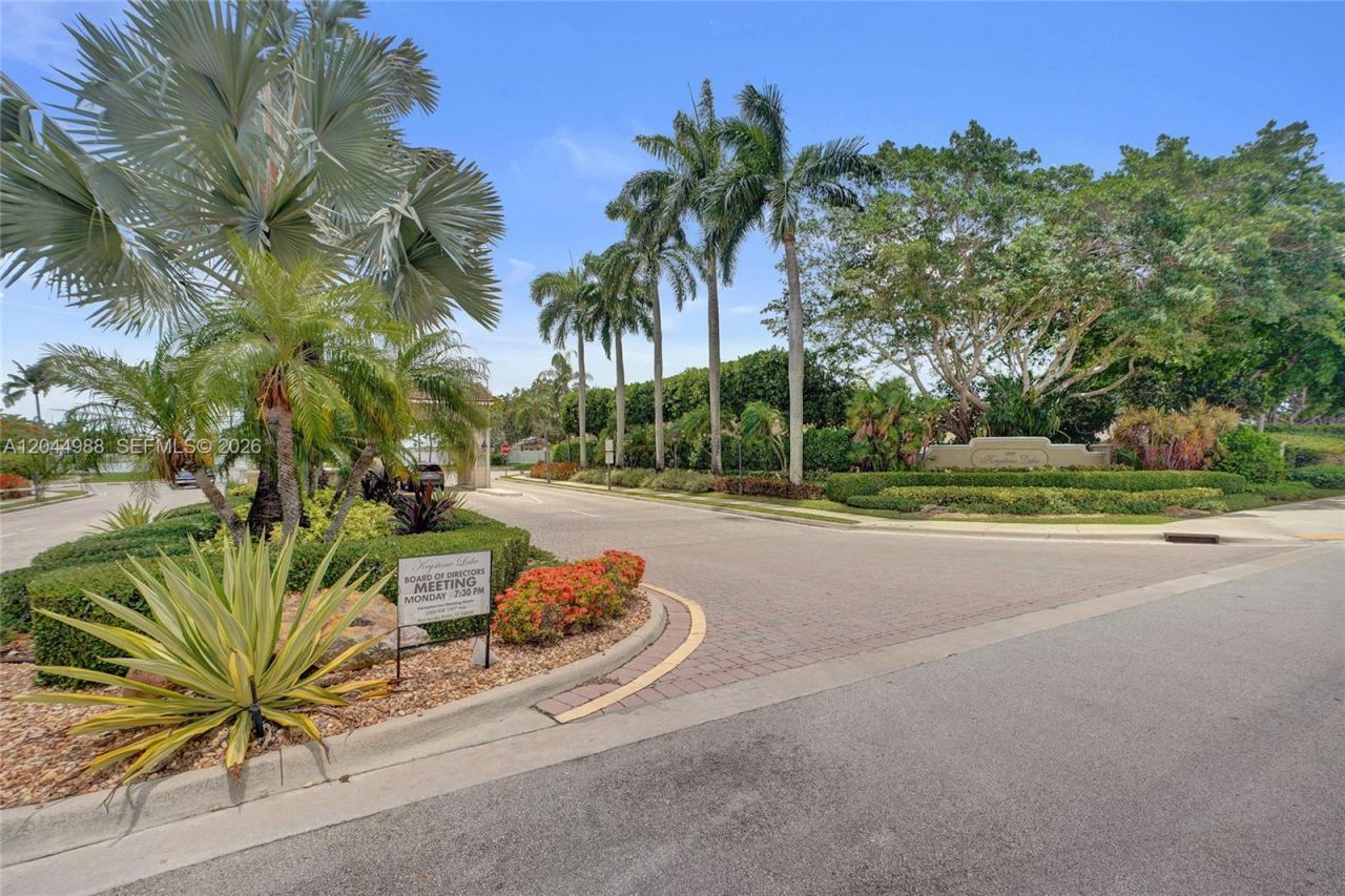 19473 NW 24th Pl , Pembroke Pines, FL 33029 Photo