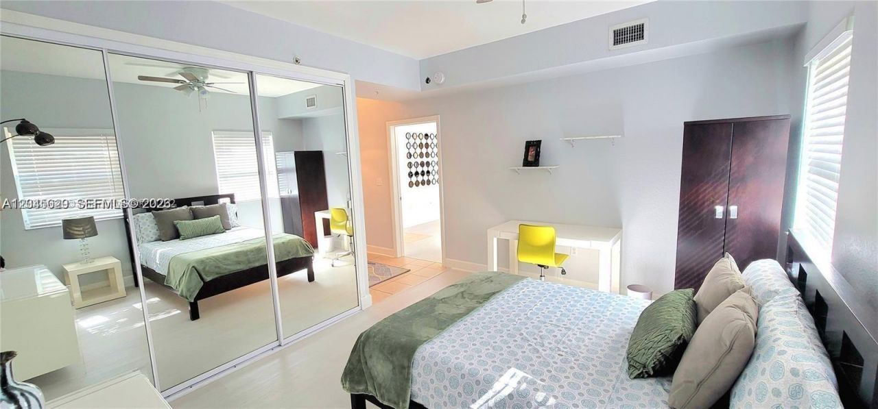 6001 SW 70th St, Unit 215, South Miami, FL 33143 Photo