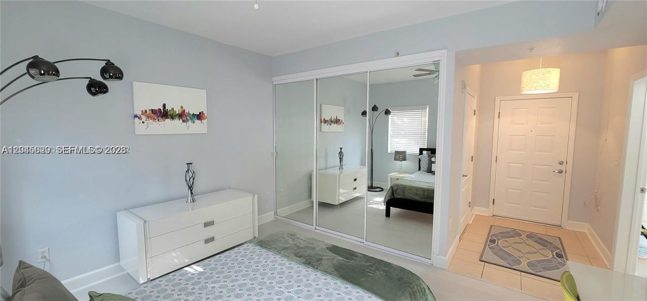 6001 SW 70th St, Unit 215, South Miami, FL 33143 Photo