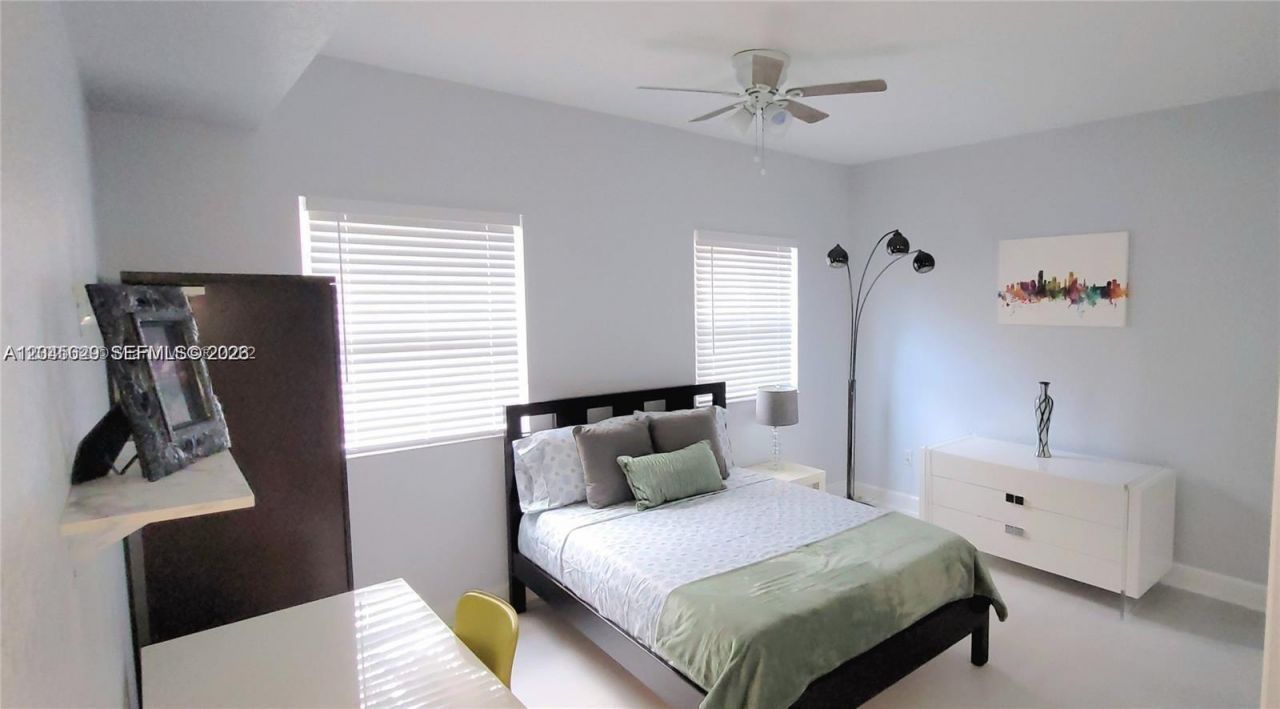 6001 SW 70th St, Unit 215, South Miami, FL 33143 Photo