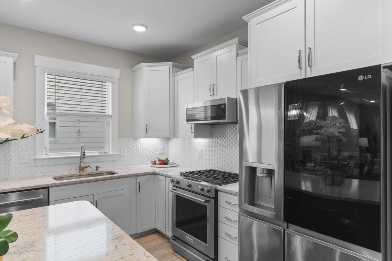 1026 Eugenio St.  Photo 5