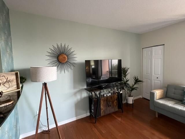 511 Lucerne Avenue, Unit 316, Lake Worth Beach, FL 33460 Photo