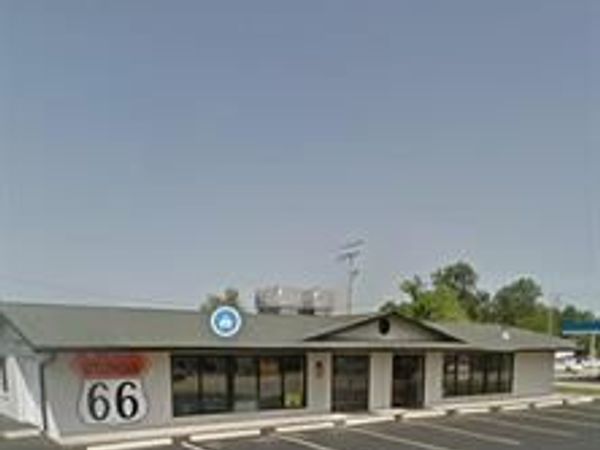 1305 N Main, O'Fallon, MO 63366