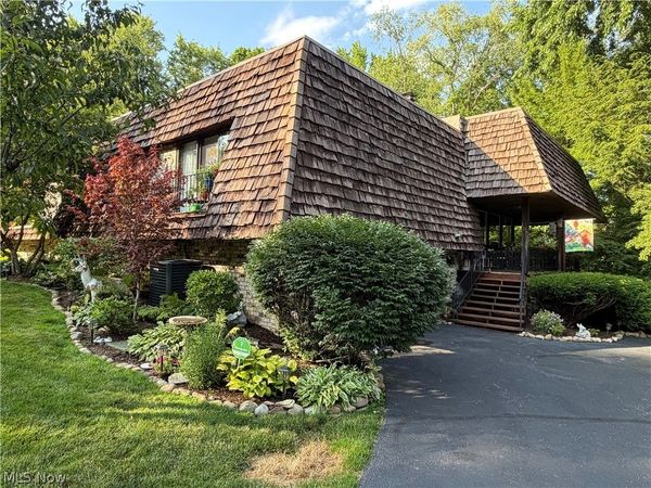 171 Granger Road, Unit 107, Medina, OH 44256