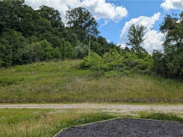 84 Sealy Ridge Road , Little Hocking, OH 45742