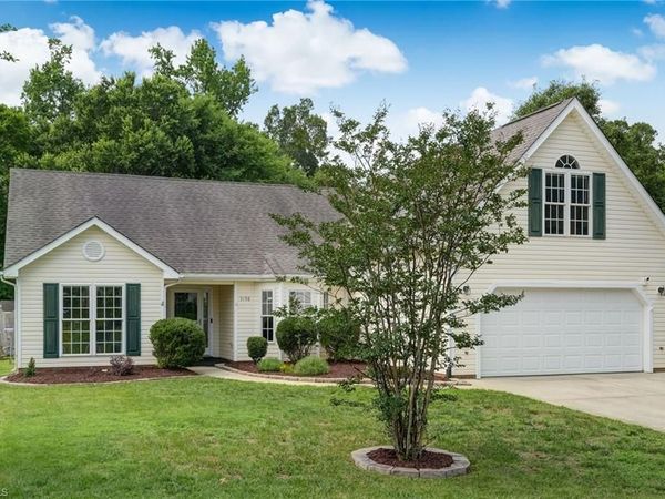 5198 Woodhollow Road , McLeansville, NC 27301