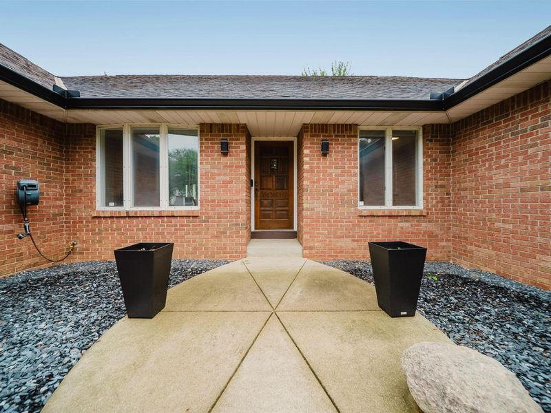 1711 Sioux Court, Grove City, OH 43123 Photo 4