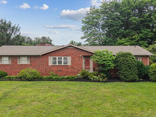 827 W Cunningham St, Alcoa, TN 37701