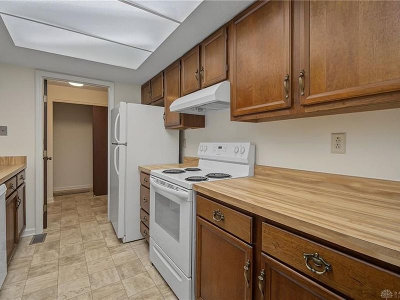 1313-1315 Rosehaven Circle, Kettering, OH 45429 Photo 13