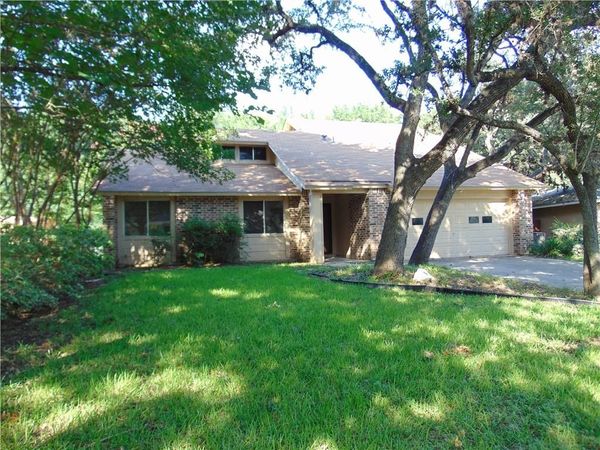 9213 Independence LOOP, Austin, TX 78748