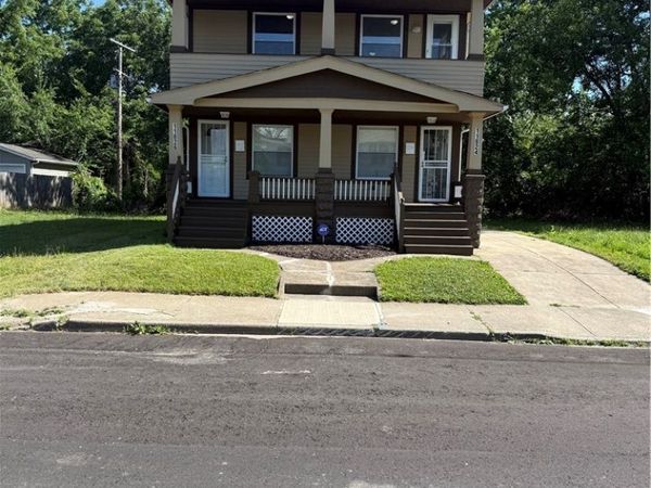 11824 Honeydale Avenue , Cleveland, OH 44120