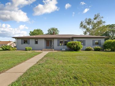 517 Court Avenue, Gaylord, MN 55334