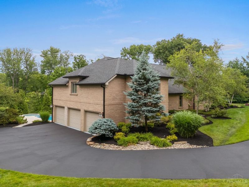 5035 Taft Place, Indian Hill, OH 45243 Photo 3