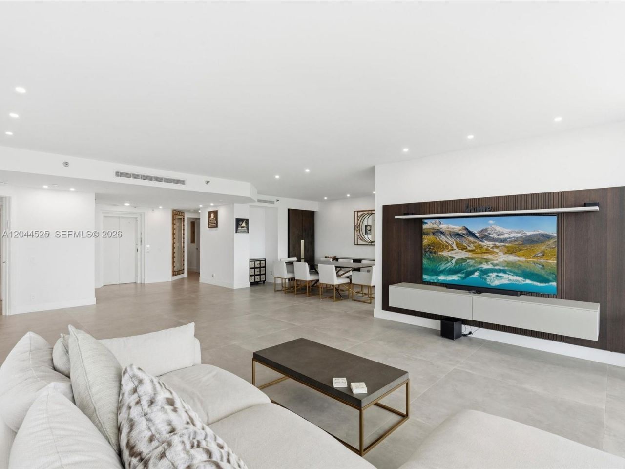3802 NE 207th St, Unit 1101, Aventura, FL 33180 Photo