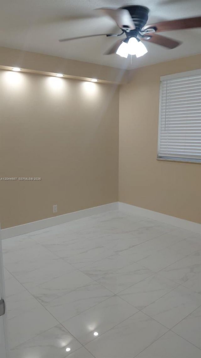 5335 NW 10th Ct , Unit 209, Plantation, FL 33313 Photo