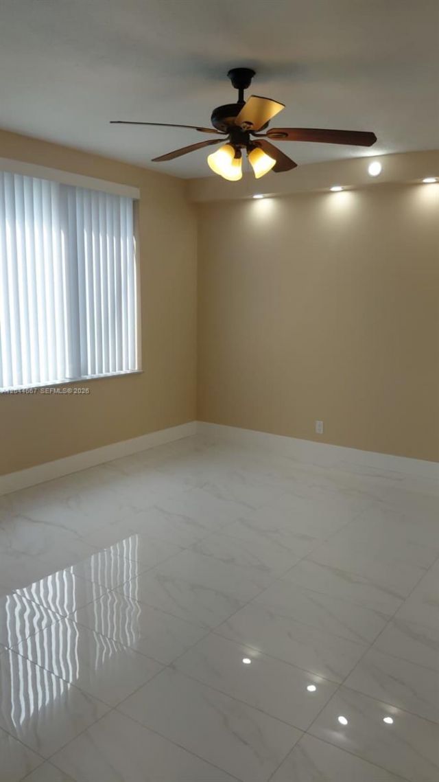 5335 NW 10th Ct , Unit 209, Plantation, FL 33313 Photo