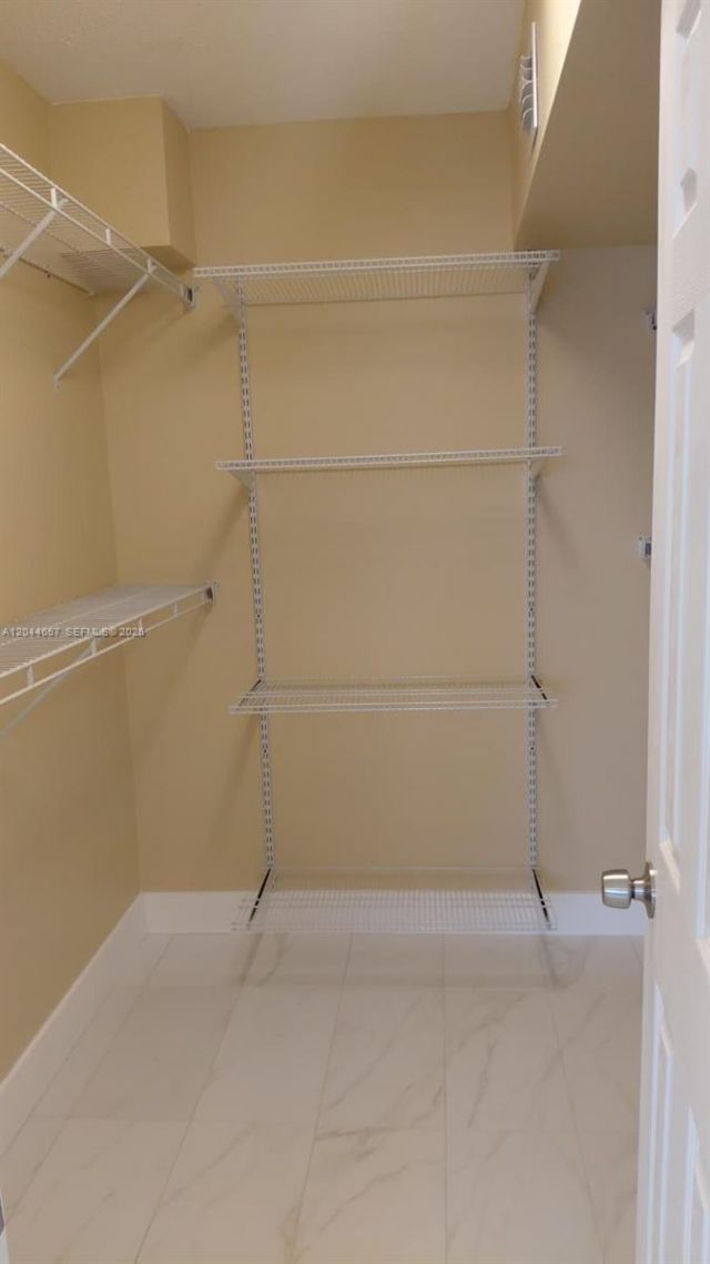 5335 NW 10th Ct , Unit 209, Plantation, FL 33313 Photo