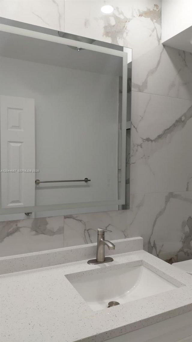 5335 NW 10th Ct , Unit 209, Plantation, FL 33313 Photo