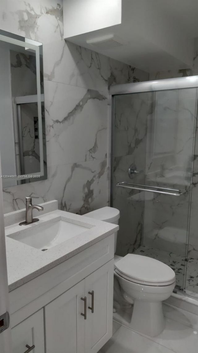 5335 NW 10th Ct , Unit 209, Plantation, FL 33313 Photo