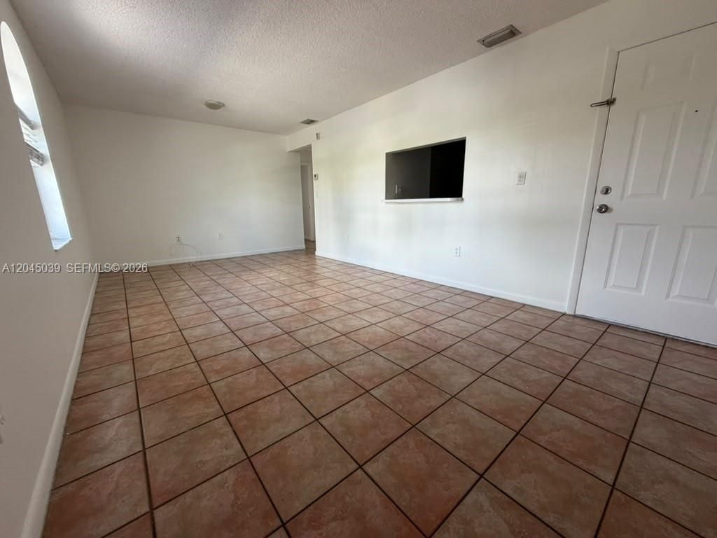 8851 NW 119th St, Unit 6201, Hialeah Gardens, FL 33018 Photo