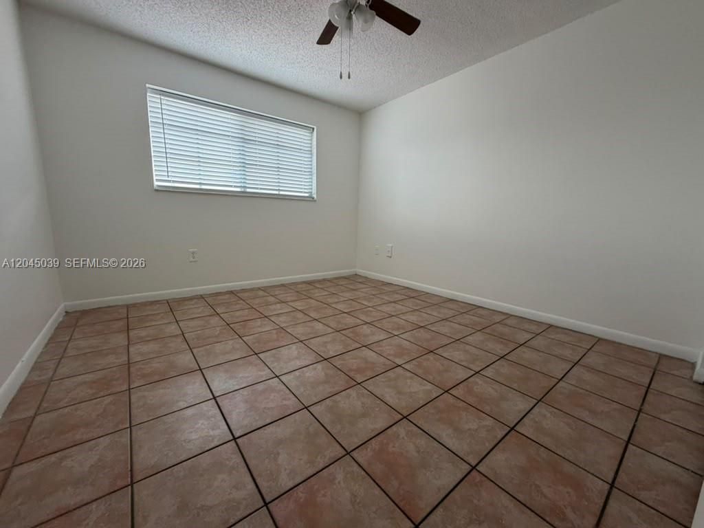 8851 NW 119th St, Unit 6201, Hialeah Gardens, FL 33018 Photo
