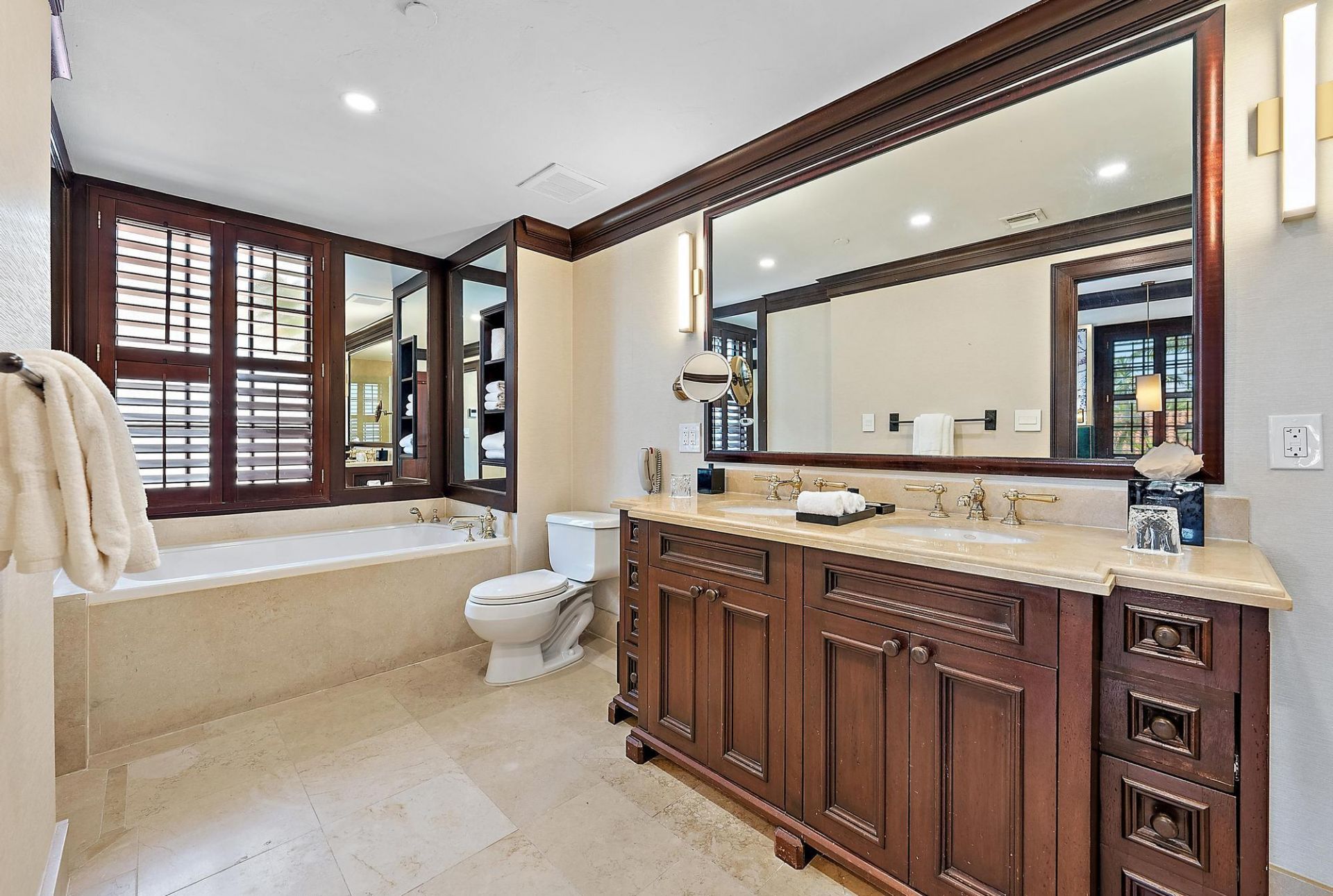 301 Australian Avenue, Unit 301, Palm Beach, FL 33480 Photo