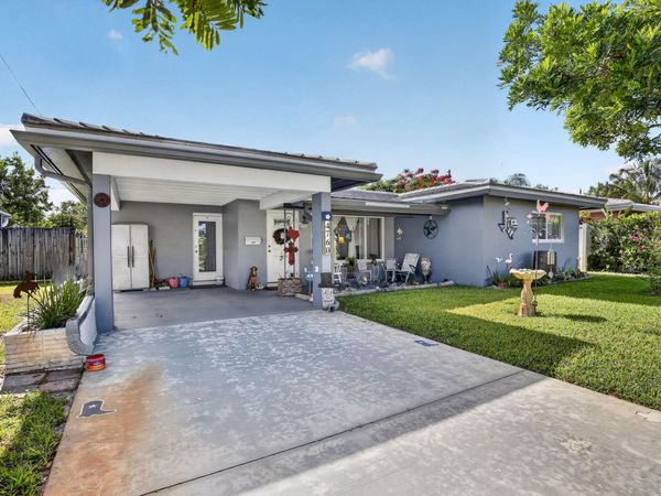 4760 NE 5th Avenue, Oakland Park, FL 33334