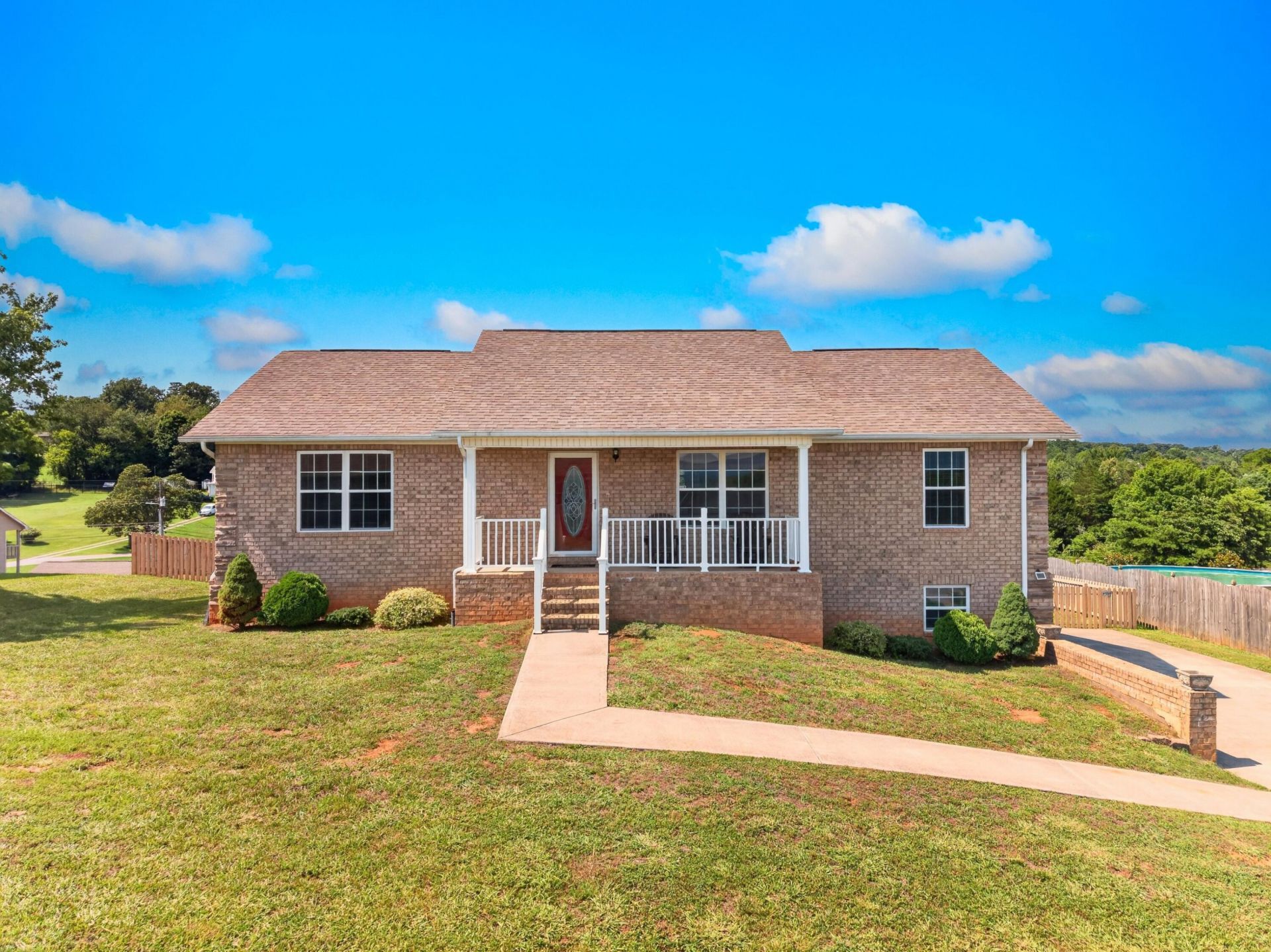 620 Hills Gate Circle, Seymour, TN 37865 Main Photo