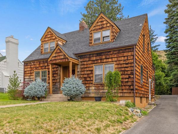 1527 Pacific Terrace, Klamath Falls, OR 97601