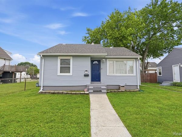 1717 Lindbergh Street, Wyandotte, MI 48192
