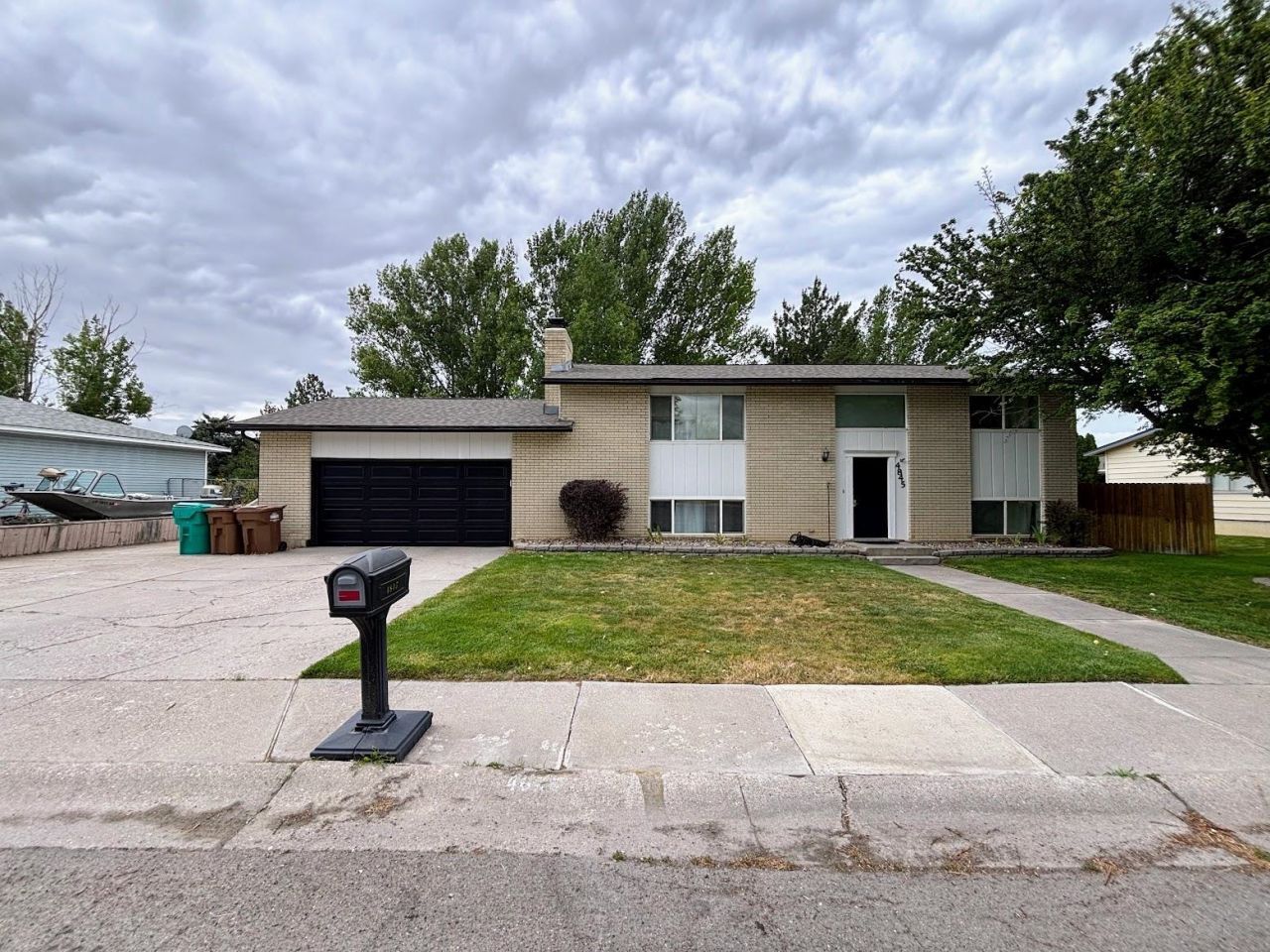 4845 Trent St, Chubbuck, ID 83202 Main Photo