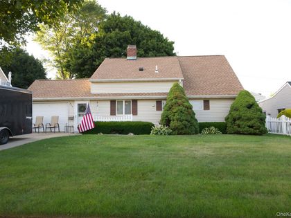 245 Sprucewood Drive Levittown, NY 11756
