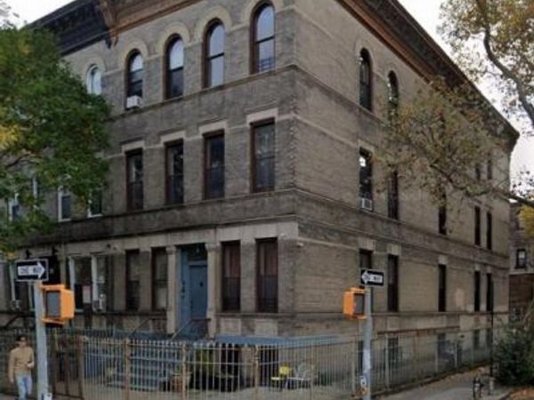 654 Macdonough Street , Brooklyn, NY 11233