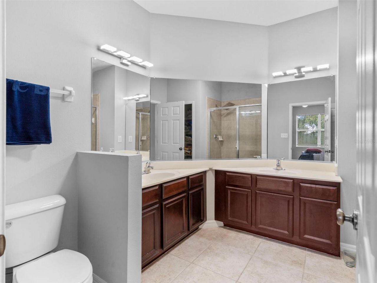 3831 Parkridge Circle, Unit 1-104, Sarasota, FL 34243 Photo