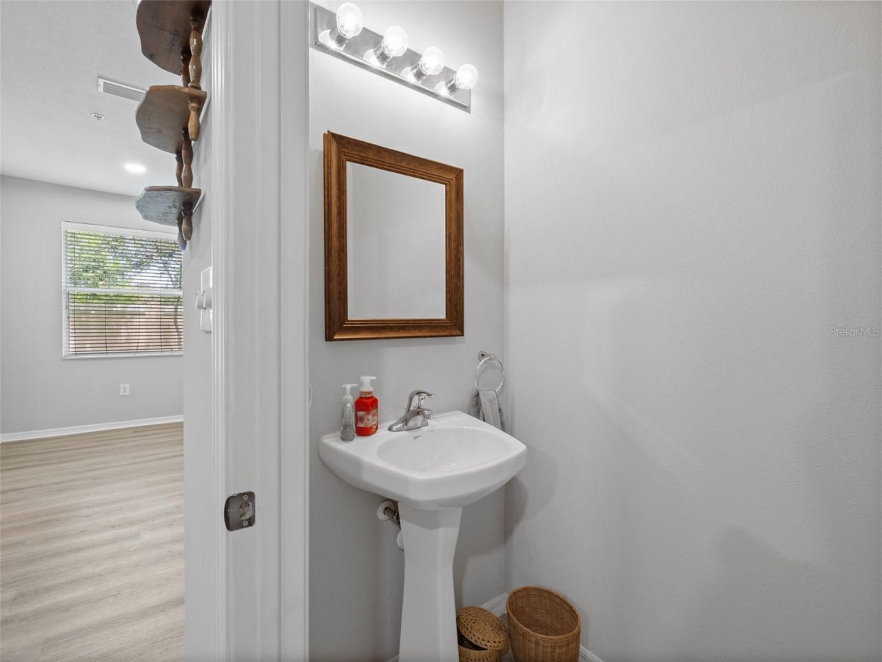 3831 Parkridge Circle, Unit 1-104, Sarasota, FL 34243 Photo